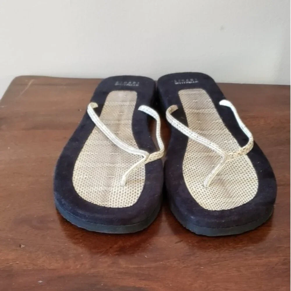 Stuart Weitzman Dayo Serpent Thong Sandals, Size 10